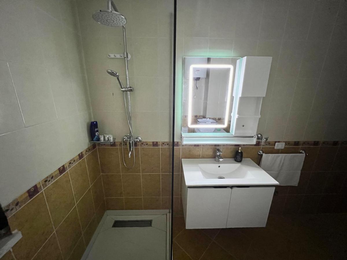 Rolling Golem - Next To Premium & Grand Blue Fafa Apartament Golem (Tirana)